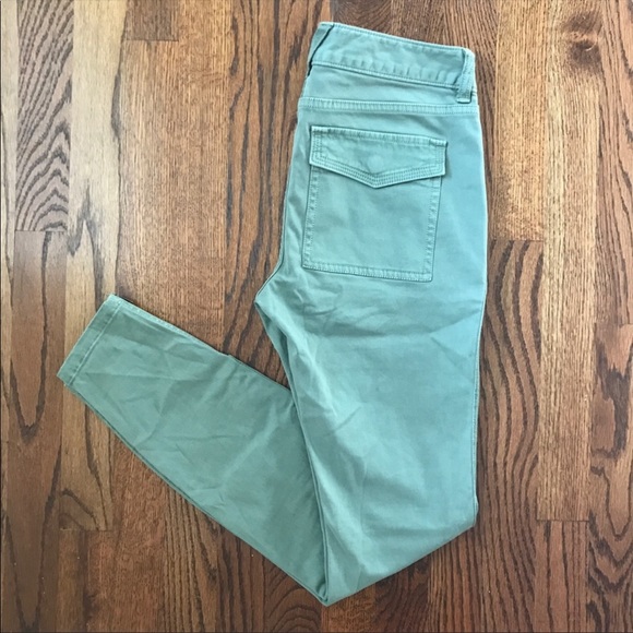 Like New! Vineyard Vines Pants - Picture 8 of 8
